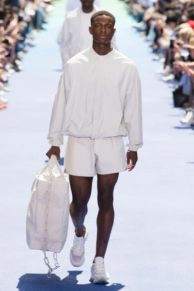 Look 9